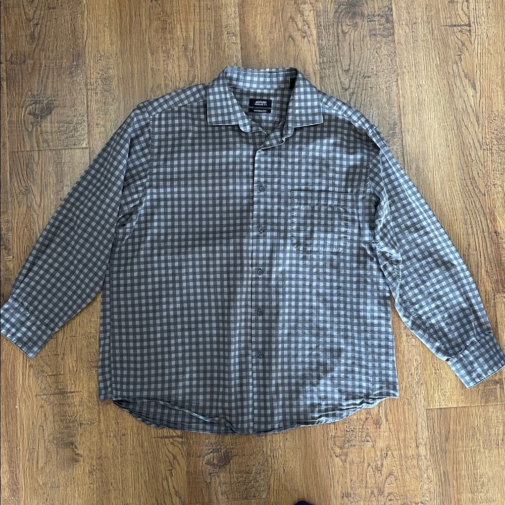 Alfani Men's Gray and Checkered Shirt